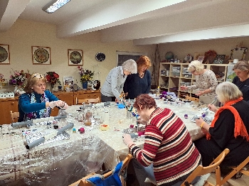 Hodvábne šály technikou Schibori Arashi,